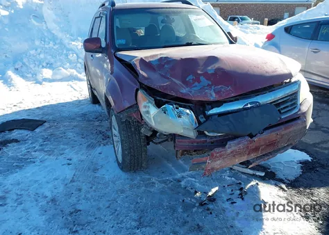 2011 Subaru Forester 2.5X Premium из США, поврежденный, VIN JF2SHADC9BH741331